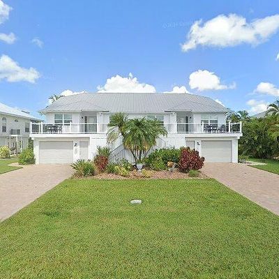 21580/582 Indian Bayou Dr, Fort Myers Beach, FL 33931