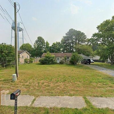 216 W High St, Felton, DE 19943