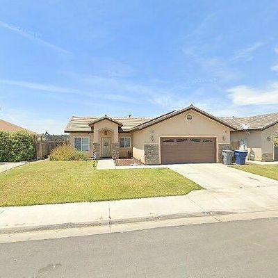 2163 N Carnegie Ave, Fresno, CA 93722