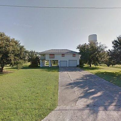 218 Walnut Ln, Grand Isle, LA 70358