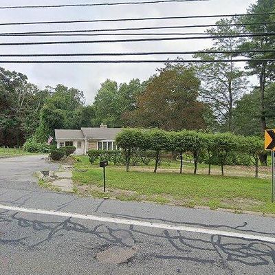 219 Farnum Pike, Smithfield, RI 02917