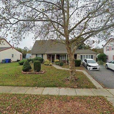 22 Earnshaw Ln, Willingboro, NJ 08046