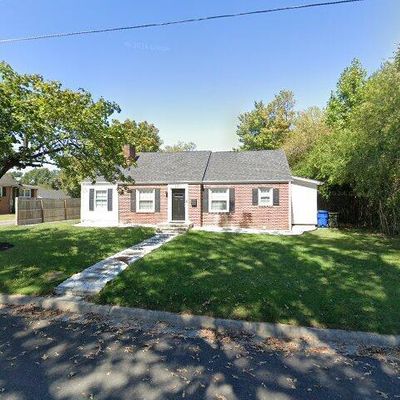 220 W Oakdale St, Mount Airy, NC 27030