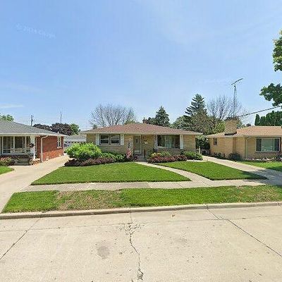 2211 25 Th Ave, Kenosha, WI 53140