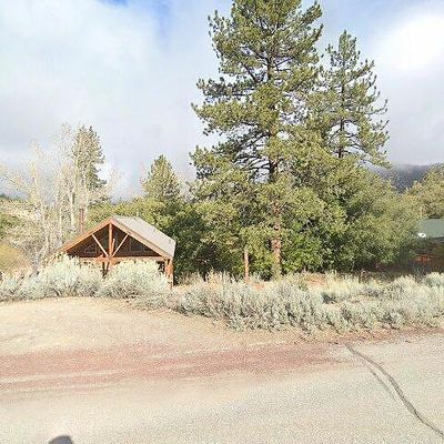 2216 Saint Anton Dr, Pine Mountain Club, CA 93222