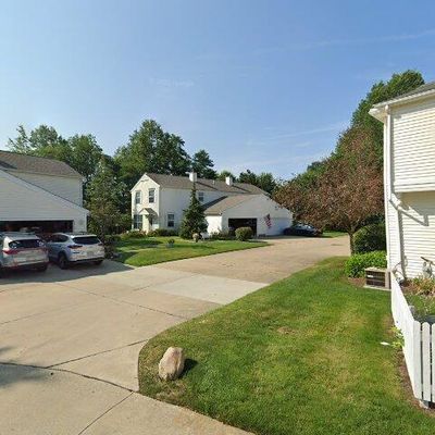 26159 Hawthorne Ct, Olmsted Falls, OH 44138