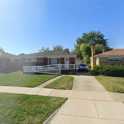 26701 Princeton St, Saint Clair Shores, MI 48081