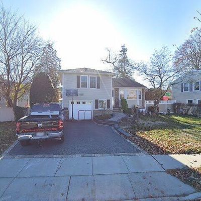 2682 Saw Mill Rd, North Bellmore, NY 11710