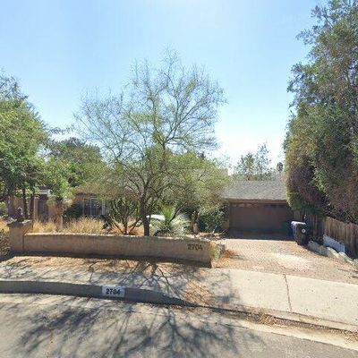 2704 Community Ave, La Crescenta, CA 91214