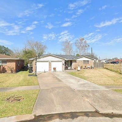 2705 Penfield St, Pasadena, TX 77506