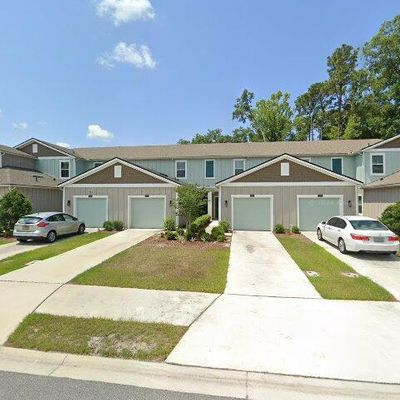 272 Aralia Ln, Jacksonville, FL 32216