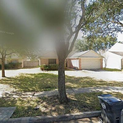 2722 Great Lakes Ave, Sugar Land, TX 77479