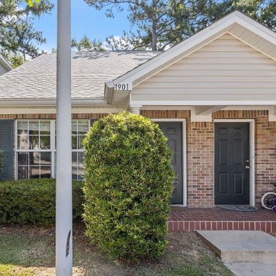 2738 W Tharpe St, Tallahassee, FL 32303