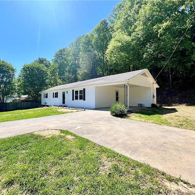 276 Country Club Rd, Wilkesboro, NC 28697