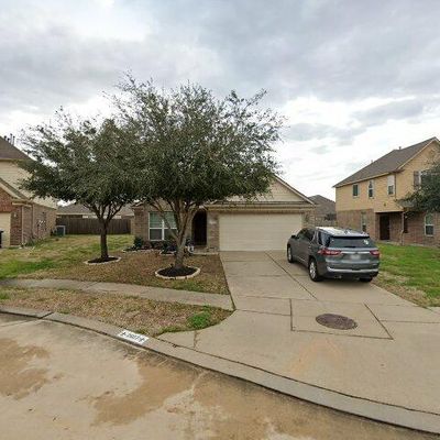 2807 Meadowbrook Ln, Rosenberg, TX 77471