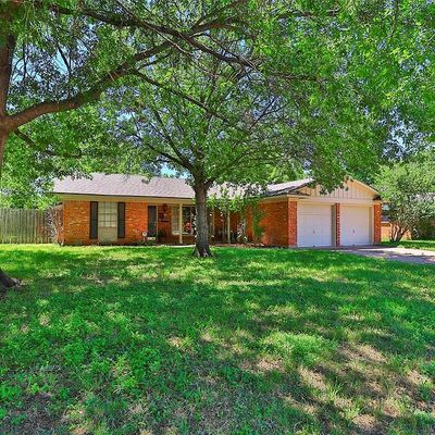 2826 Ivanhoe Ln, Abilene, TX 79605