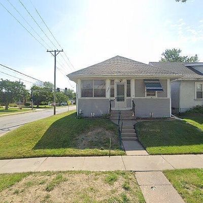 2829 Arlington Ave, Davenport, IA 52803