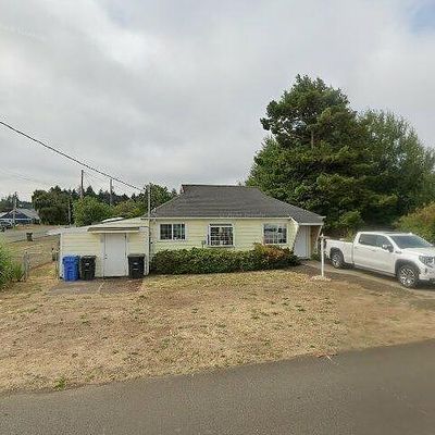 285 Ne Grant St, Waldport, OR 97394