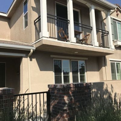 28724 Calle De La Paz Dr, Valencia, CA 91354