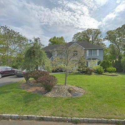 29 Crescent Pl, Matawan, NJ 07747