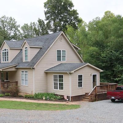 290 White St, Drakes Branch, VA 23937