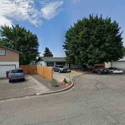 2906 Clinton Way, Yakima, WA 98902