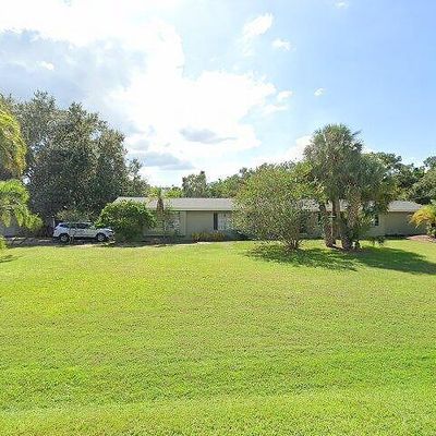 2912 E Forest Lake Dr, Sarasota, FL 34232