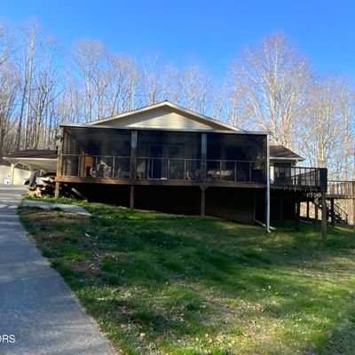 244 Pine Ridge Dr, Harriman, TN 37748