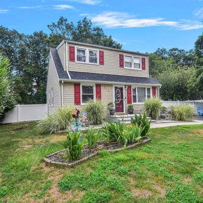 246 Sunset Ln, Howell, NJ 07731