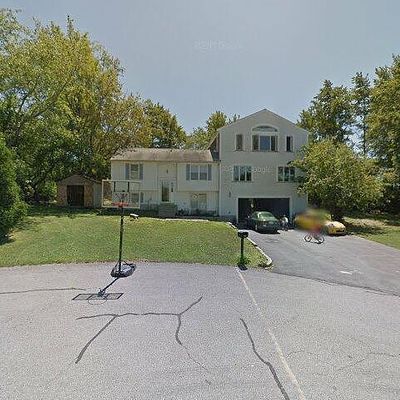 25 Buck Rd, Middletown, RI 02842