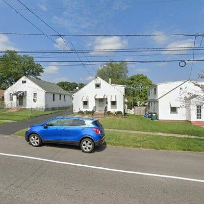 25 Chestnut Pkwy, Wallingford, PA 19086