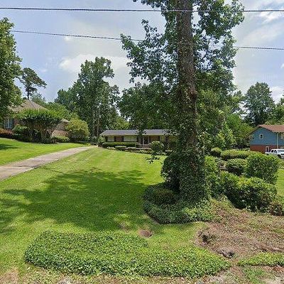 25 Fernwood Dr, Laurel, MS 39440