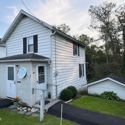 25 Martin St, Forest City, PA 18421