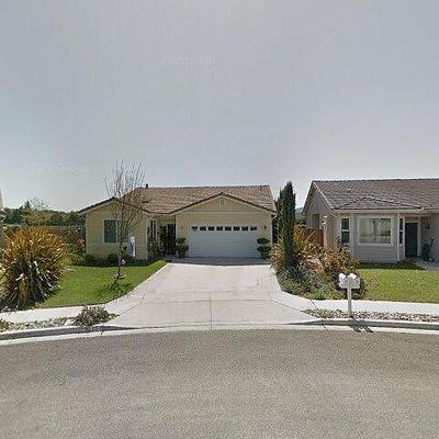 25 River Run Rd, Templeton, CA 93465