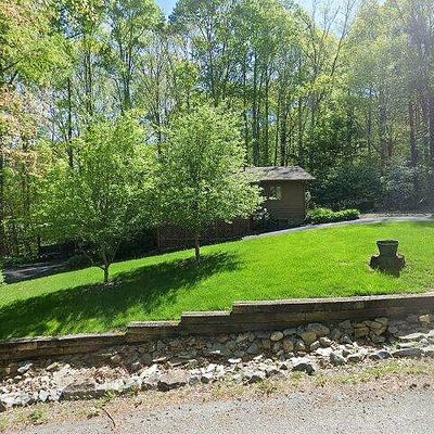 255 Dogwood Dr, Maggie Valley, NC 28751