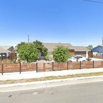 2571 W Lambert Rd, La Habra, CA 90631