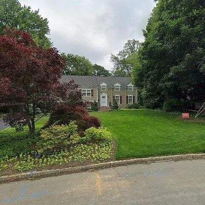 26 Rotary Dr, Summit, NJ 07901