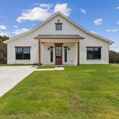 2601 Creekview Dr, Granbury, TX 76048