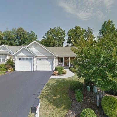 308 Charlestown Dr, Hendersonville, NC 28792