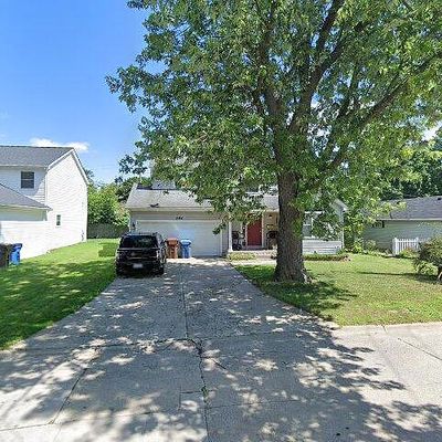 308 Edison Ave, Belleville, MI 48111