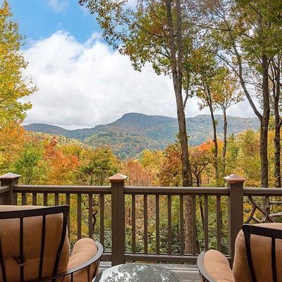 309 Luckies Way, Cashiers, NC 28717