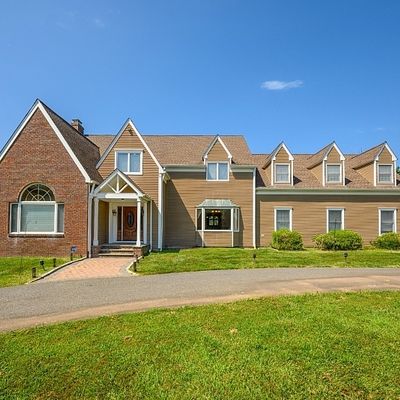 31 Ridge Rd, Whitehouse Station, NJ 08889