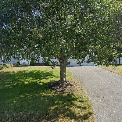 31 Upland St, North Andover, MA 01845