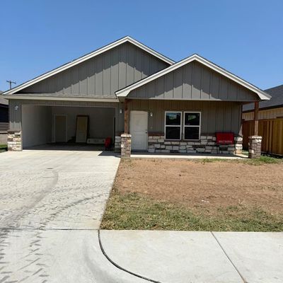 310 W Garza St, Slaton, TX 79364