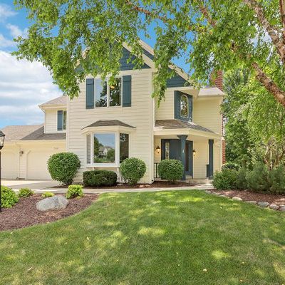 3105 Fox Hill Cir, Waukesha, WI 53189