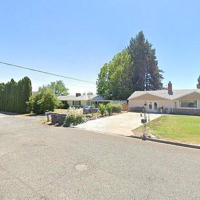 320 Mcdowell St, Naches, WA 98937