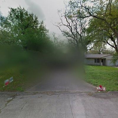 323 Parkwood Dr, Pasadena, TX 77503