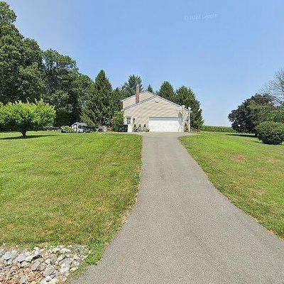 3243 Catholic Valley Rd, Glen Rock, PA 17327