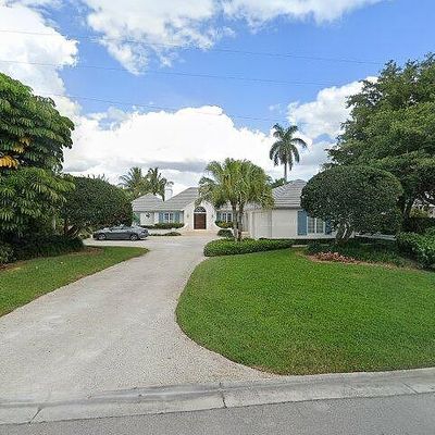 3323 Gin Ln, Naples, FL 34102