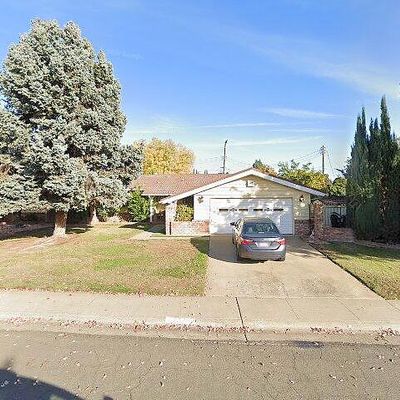 2957 Loyola St, Sacramento, CA 95826